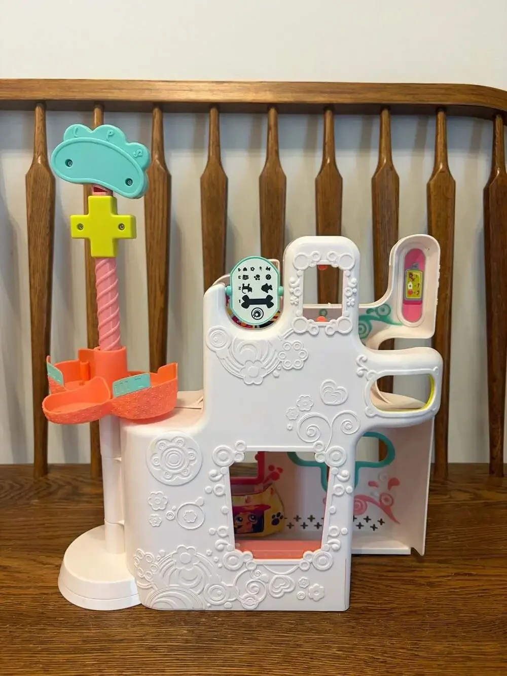 Littlest Pet Shop Rescue Tails Center Hospital Playset